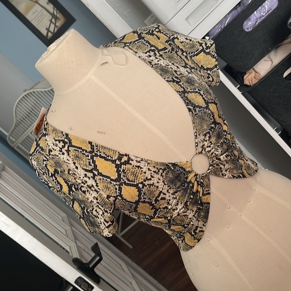Leopard Top - Picture 3 of 3